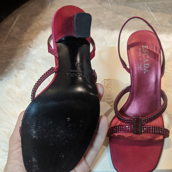 Escada red pumps - Picture 2 of 4